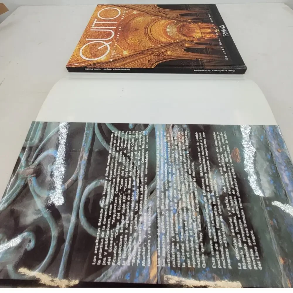Quito Arquitectura De La Memoria Hardcover Architecture‎ Book Thoughtful